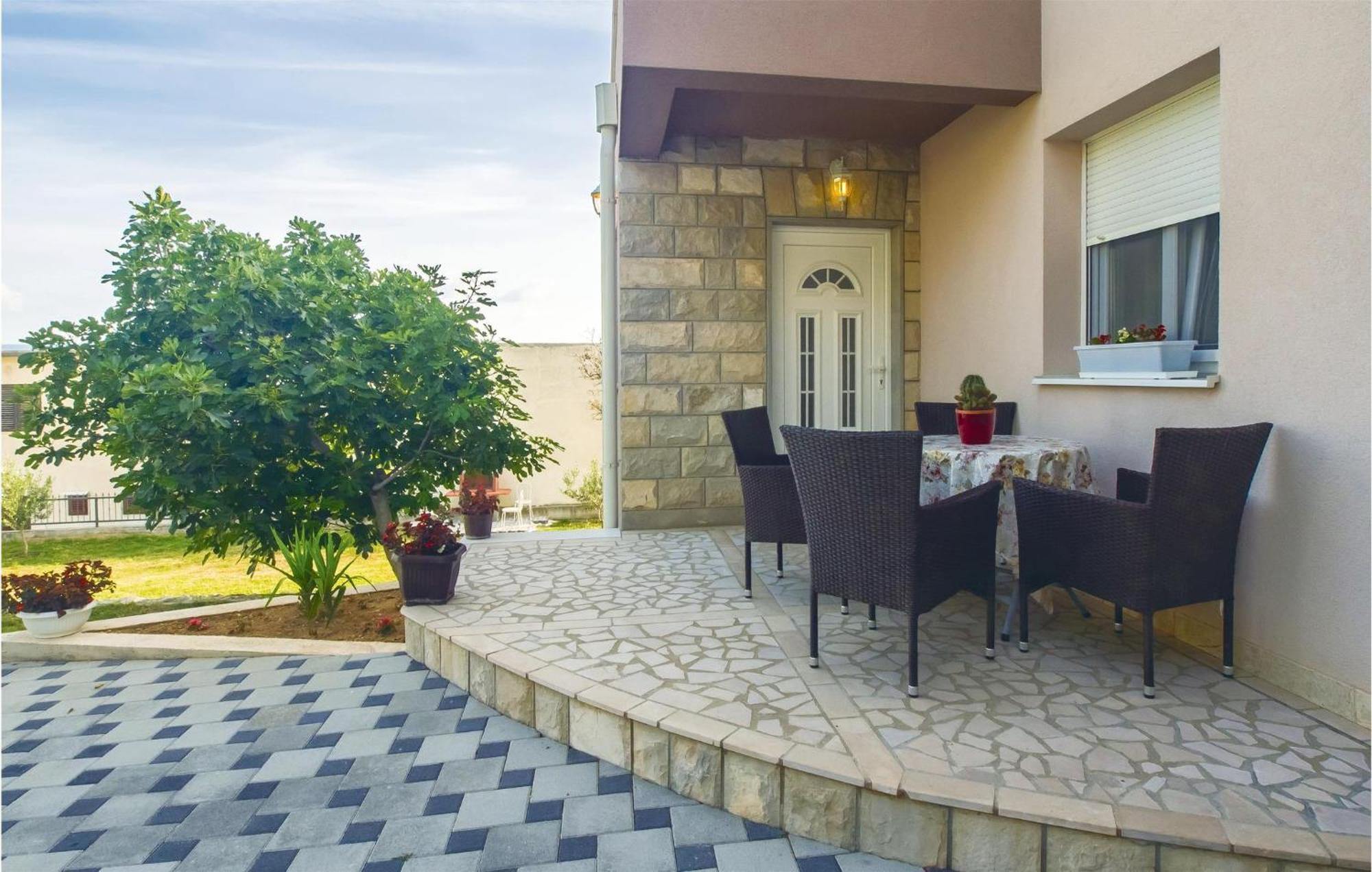 2 Bedroom Awesome Apartment In Mali Rat Sumpetar 外观 照片