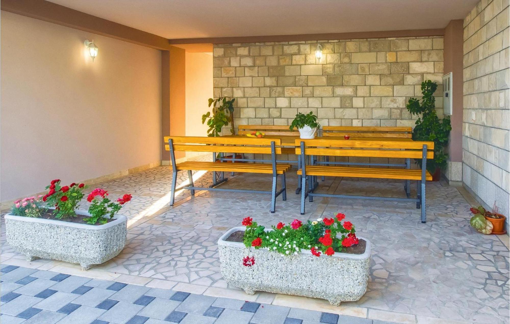 2 Bedroom Awesome Apartment In Mali Rat Sumpetar 外观 照片